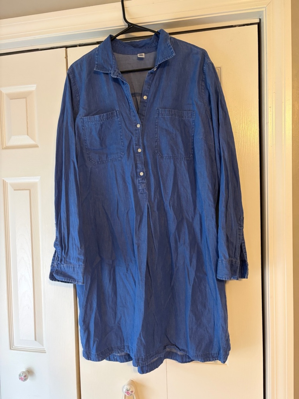 Old Navy Denim-Look Button Shirt in Blue